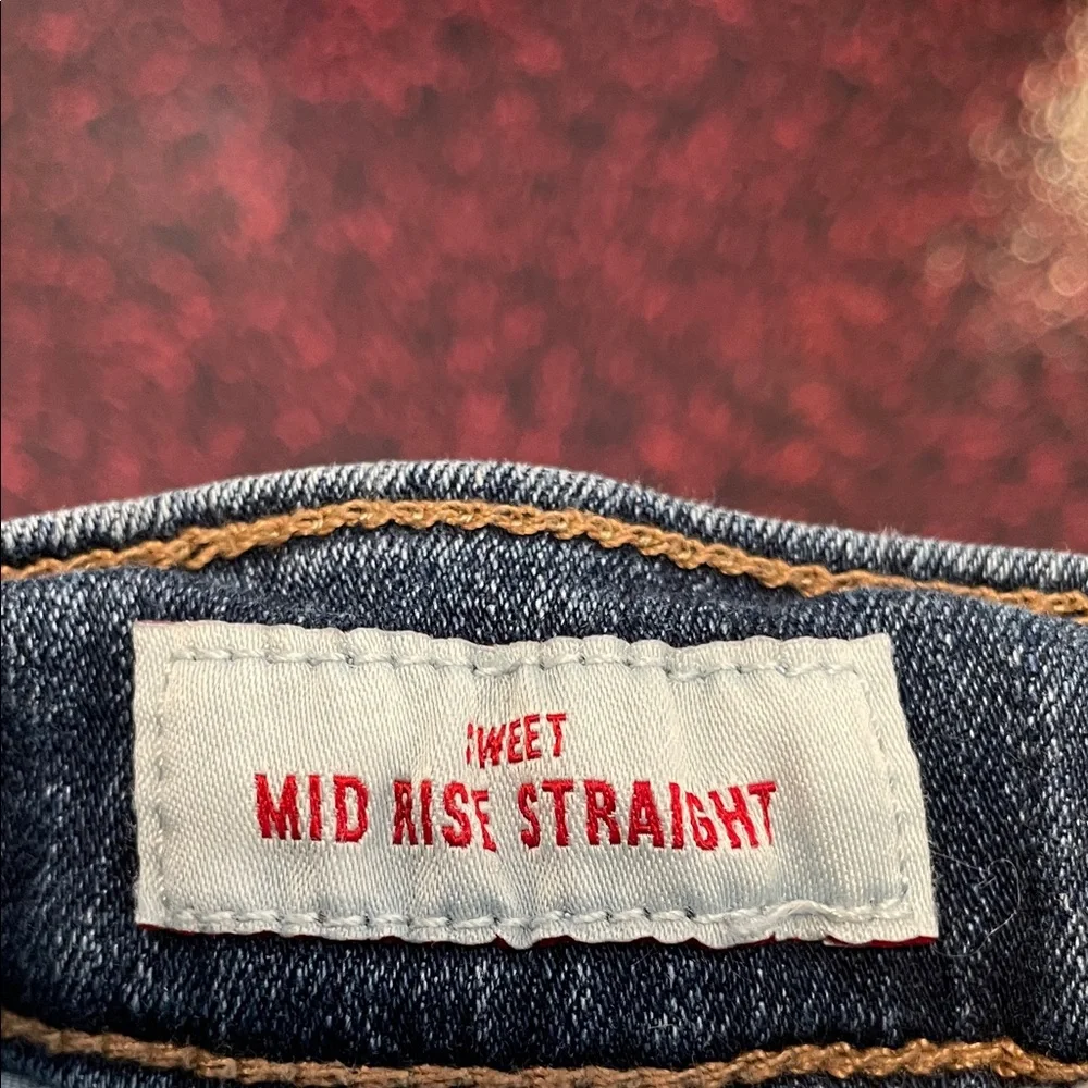 Lucky Brand Straight Leg Jeans - Picture 6 of 12